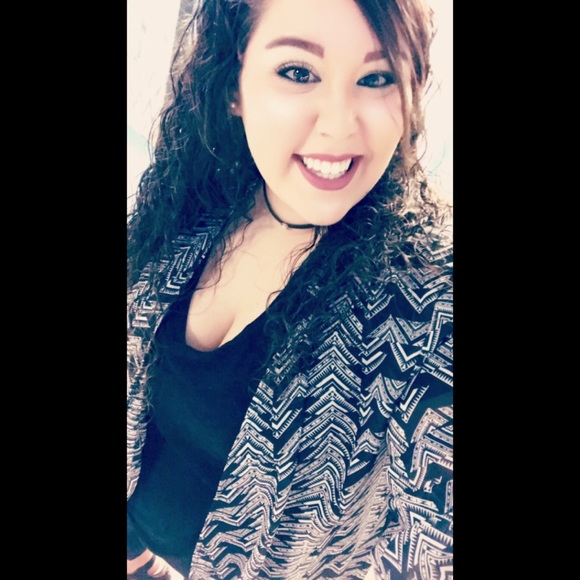 Meet your Posher, Lindsey - Picture 6 of 6